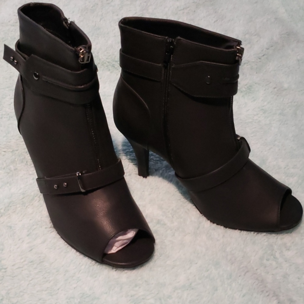 Torrid booties NWOT